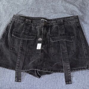 Fashion Nova Black Cargo Women Skort